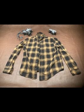 Forever 21 Men's Plaid Flannel Shirt Yellow & Black, Size Large